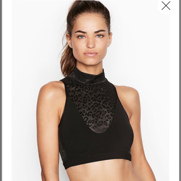 VS Mock Neck Crop Top - Picture 3 of 8